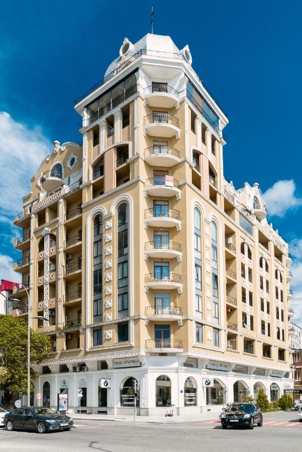 Nice Batumi Apartment Esterno foto